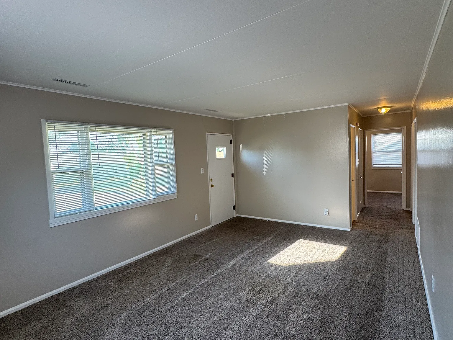 2407 9th Ave SW — Photo 3