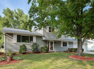 1123 126th Ln NE, Blaine, MN 55434