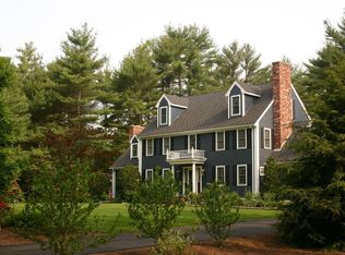 39 Hiller Rd, Rochester, MA 02770