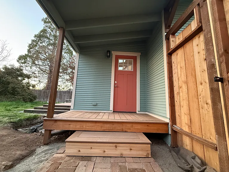 414 Newtown St — Photo 23