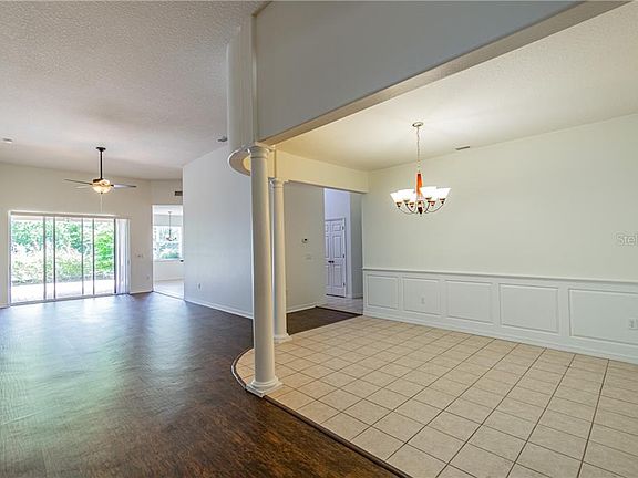 5th image of 16105 Bridgedale Dr