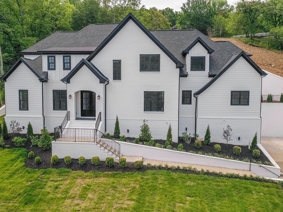 1st image of 3004 Strickland Dr