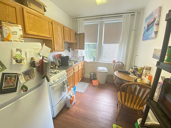 3rd image of 1181 Boylston St