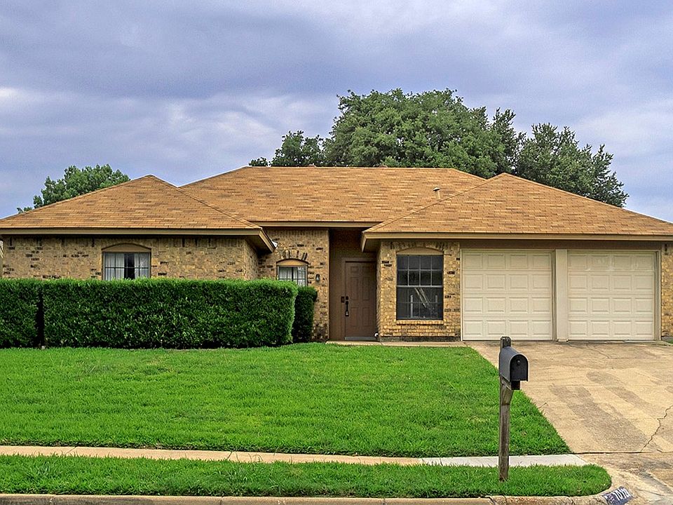 1st image of 10128 Locksley Dr