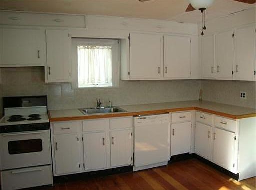 4th image of 139 Main St #1A