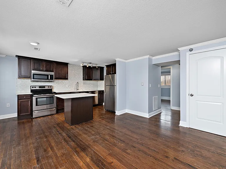 4544 Summit St — Photo 36