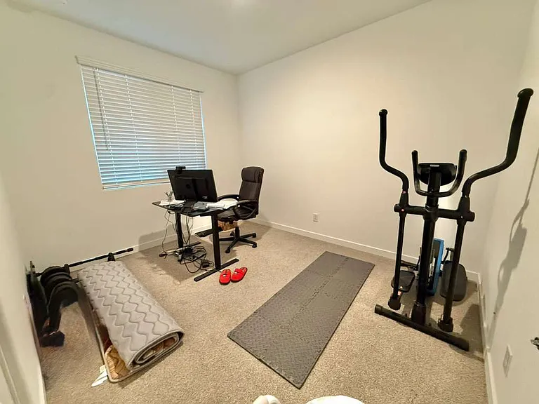16535 W Questa Dr — Photo 32