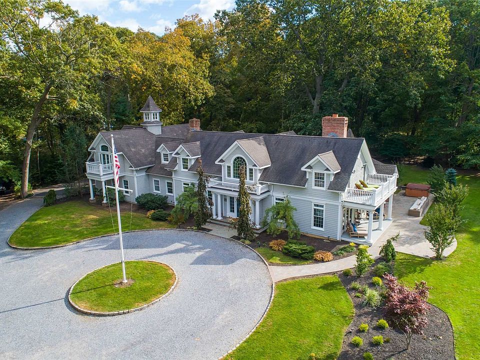 1st image of 3 Somerset Ln