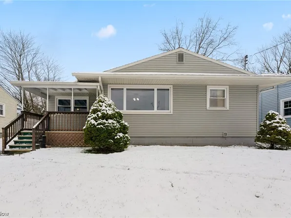 403 Elizabeth St, Hubbard, OH 44425