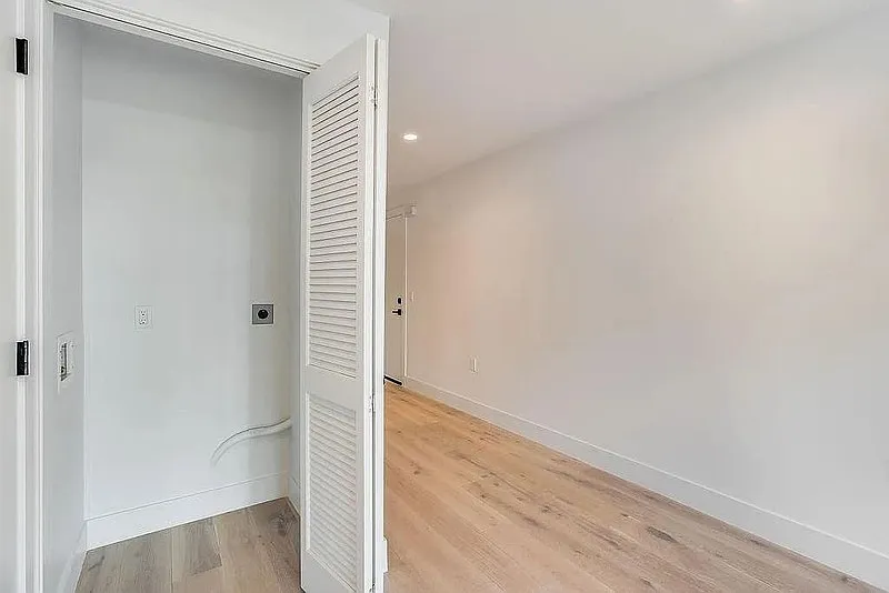 1 bed, 2.0 bath, 724 sqft, $2,200 — Photo 4