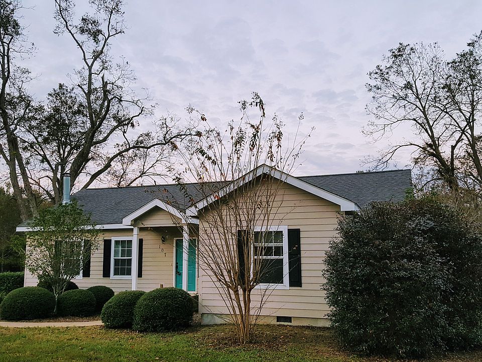 2nd image of 107 Rose Ct