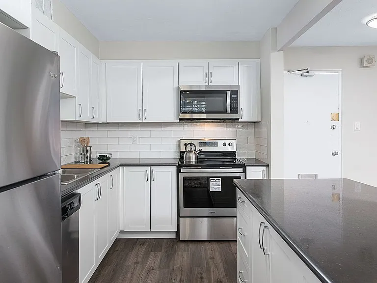 1360 Danforth Rd — Photo 4