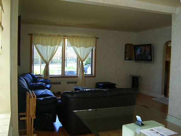 Living Rm/Dining Rm Combo