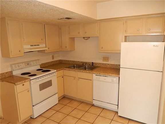 3rd image of 1737 Wooten Park Dr APT 104