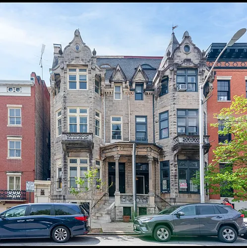 109 W Monument St Photo 1