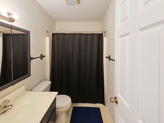 2nd image of 51613 Emmons Rd