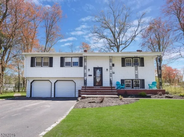 2 Vivian St, Lincoln Park Boro, NJ 07035