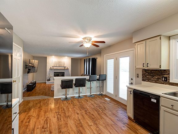 4th image of 506 Cheshire Dr