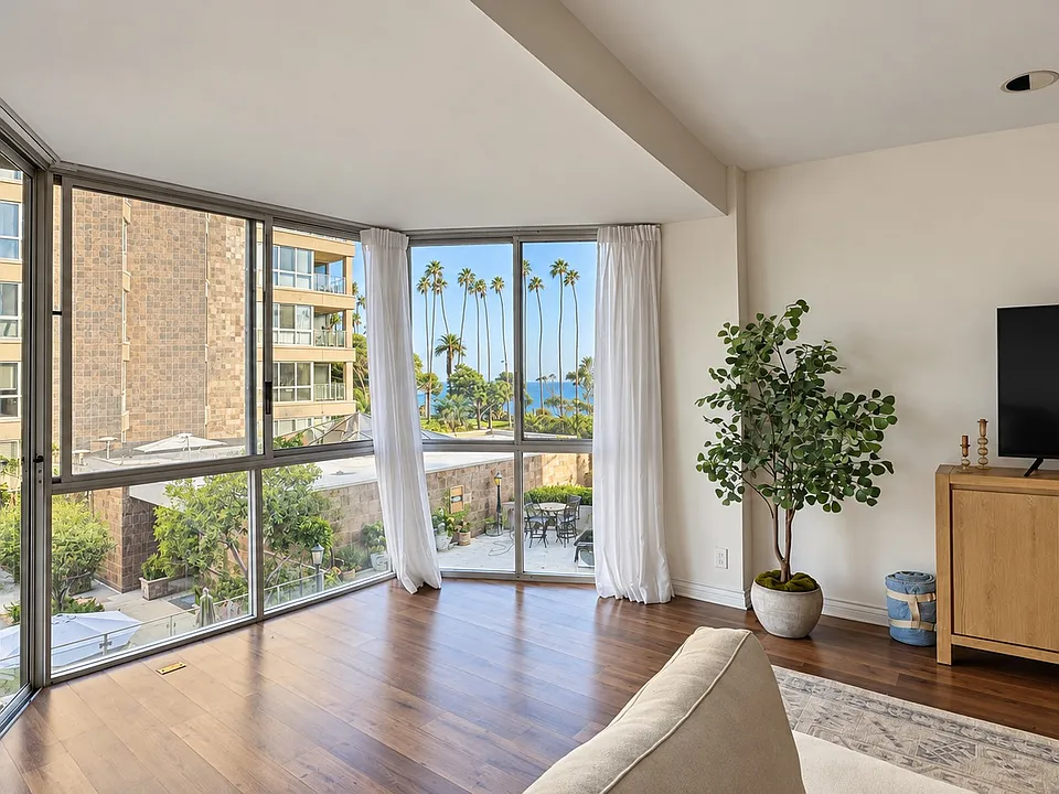 515 Ocean Ave #406N