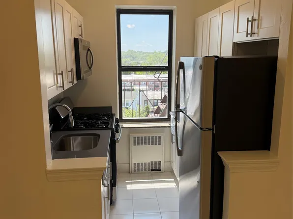 71-11 Yellowstone Boulevard #7R, Forest Hills, NY 11375