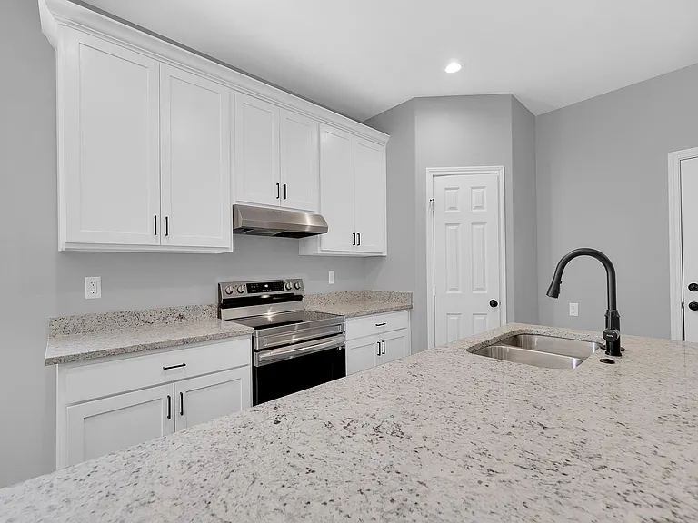 5952 Jefferson Ave — Photo 6