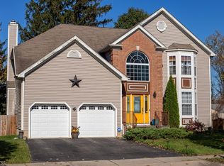 213 Knoll View Dr, Phillipsburg, NJ 08865