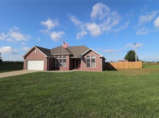 2208 Cherry Blossom Cir, Lebanon, MO 65536