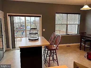 4 bed, 3.5 bath, 1902 sqft, $2,200 — Photo 4