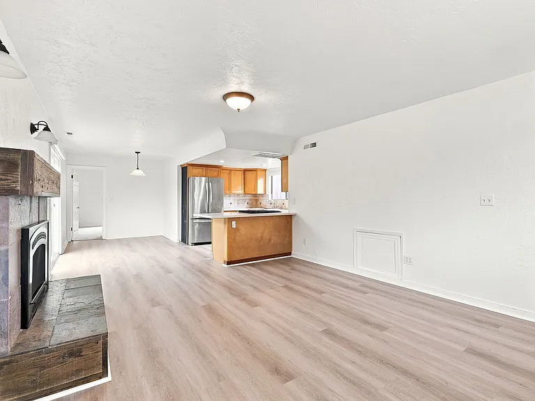 336 Wilkes Cir — Photo 5