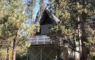 479 Catalina Rd — Photo 1
