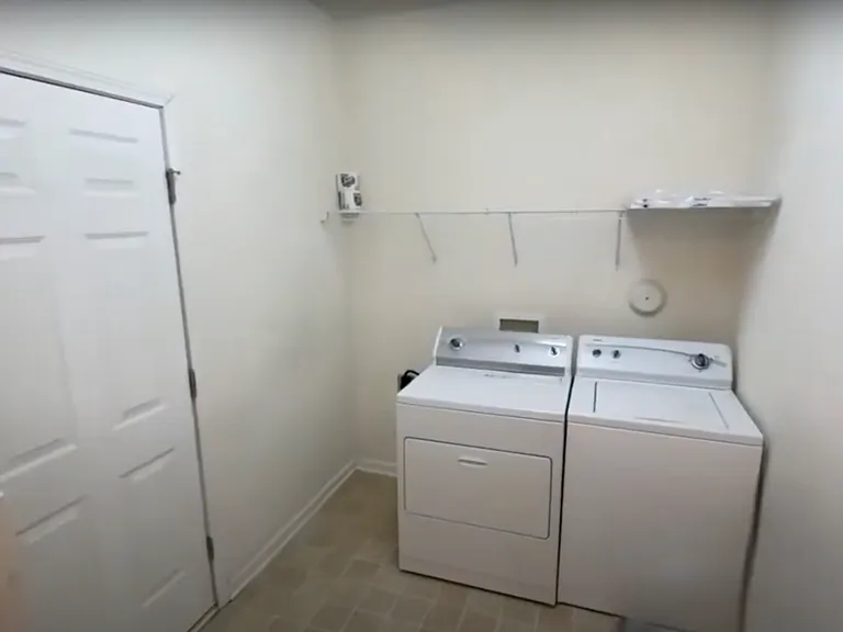 3301 Genlee Dr — Photo 3