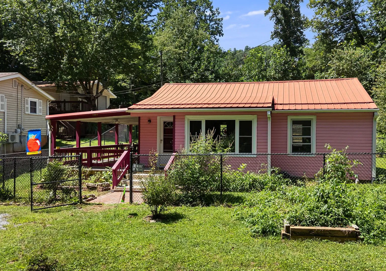 Eclectic Black Mountain One Bedroom with Fenced-In Yard & Covered Parking — Photo 2