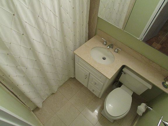 5th image of 200 W 79th St APT 12C