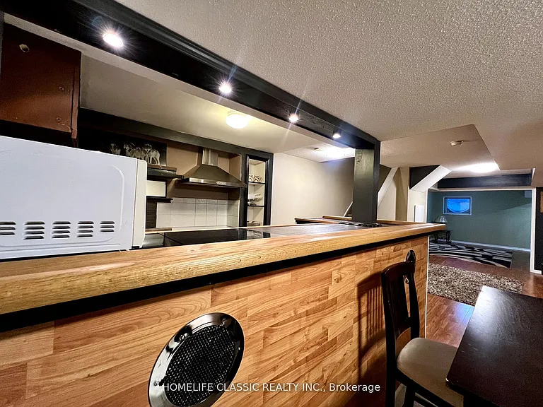 423 Flanagan Ct #LOWER — Photo 3
