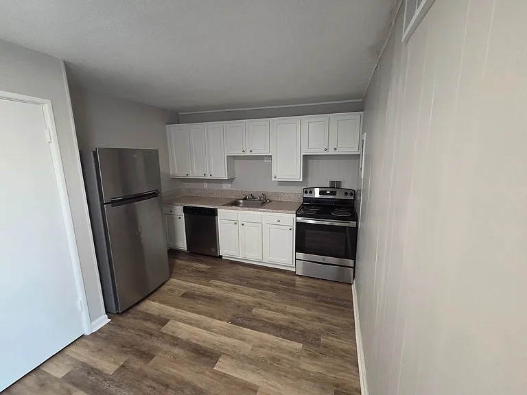 Campus View Apartments — Photo 42