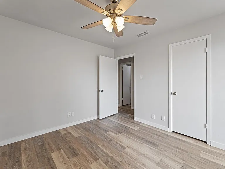3607 W Michigan Ave — Photo 18