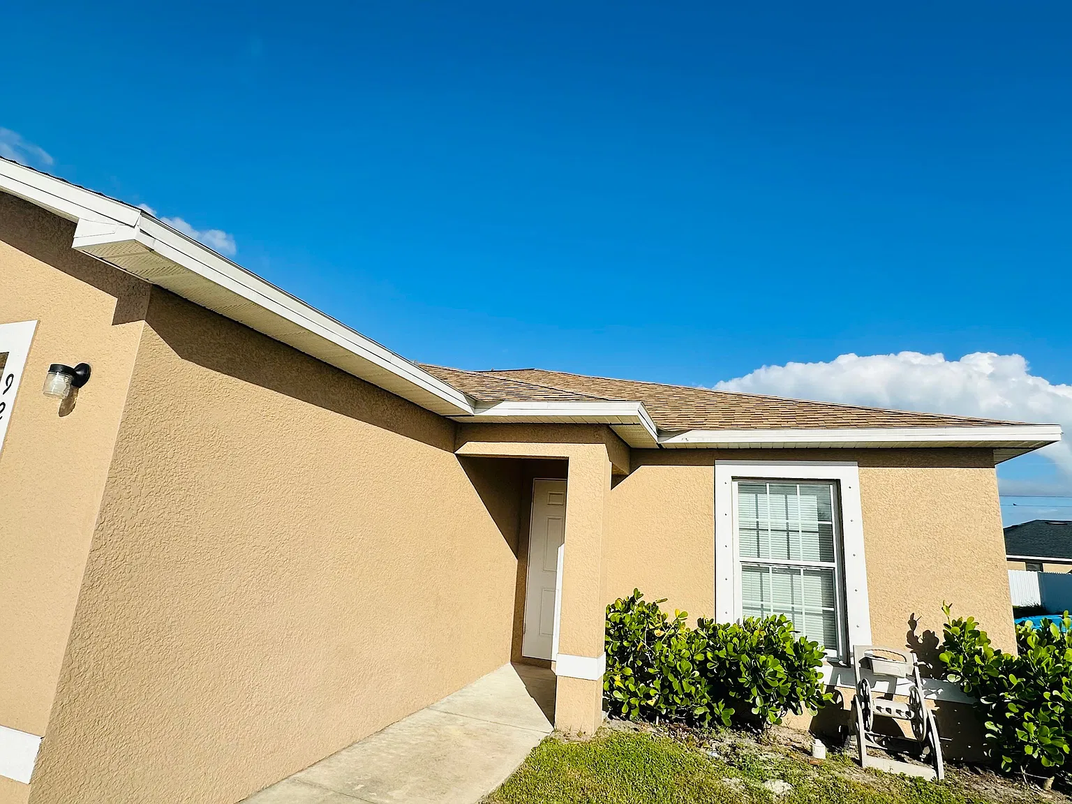 3 bed, 2.0 bath, 1200 sqft, $1,540 — Photo 3