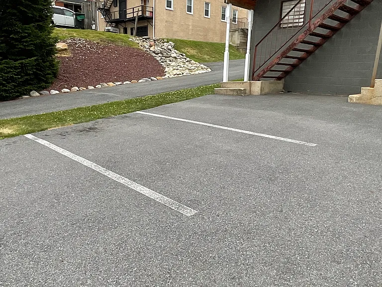 214 S Main St #B — Photo 24