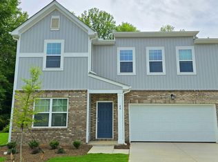 40 Moss Oaks Ct, Angier, NC 27501