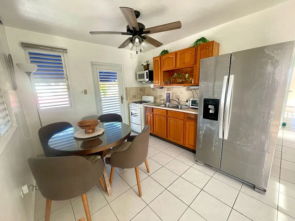 2 bed, 1.0 bath, 700 sqft, $1,200 — Photo 4