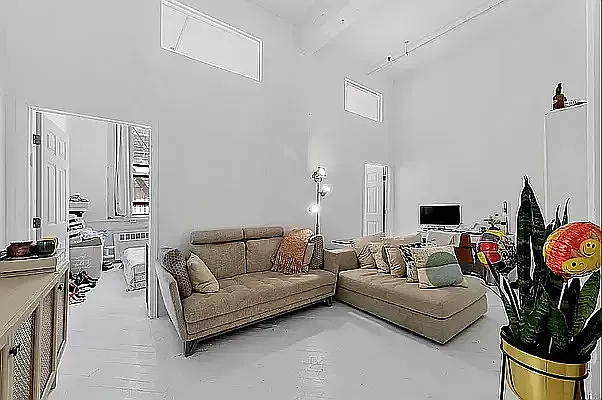 57 Jay Street — Photo 3