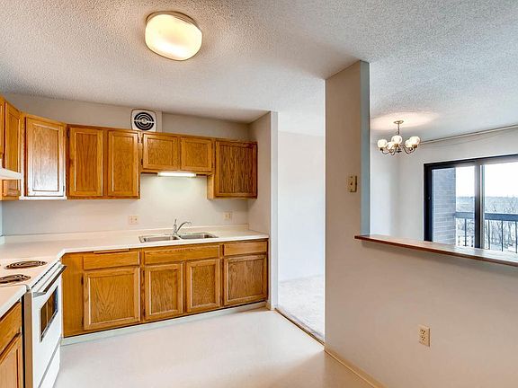 4th image of 6615 Lake Shore Dr S APT 1012