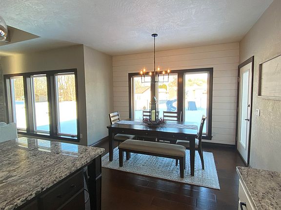 5th image of 1630 Ravine Dr