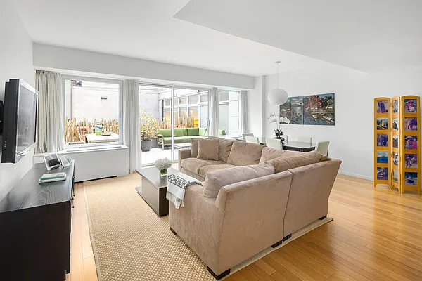 Rented by Douglas Elliman | media 8