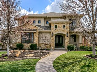 21313 Hickory St, Elkhorn, NE 68022