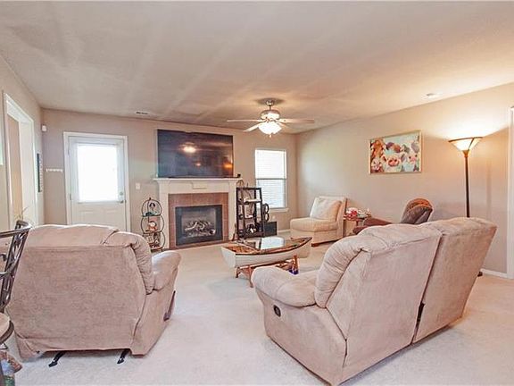 3rd image of 11744 Club House Pkwy