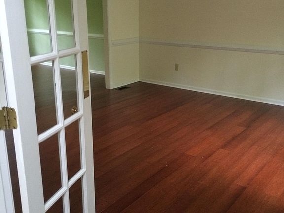 5th image of 2804 Sassafras Ct