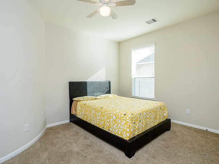 4622 Regal Shadow Ln — Photo 34
