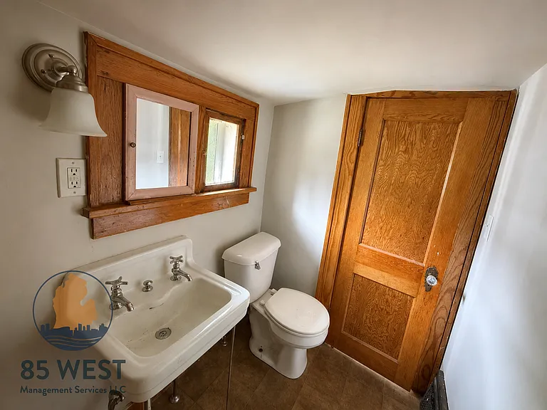 716 Alpine Ave NW — Photo 6