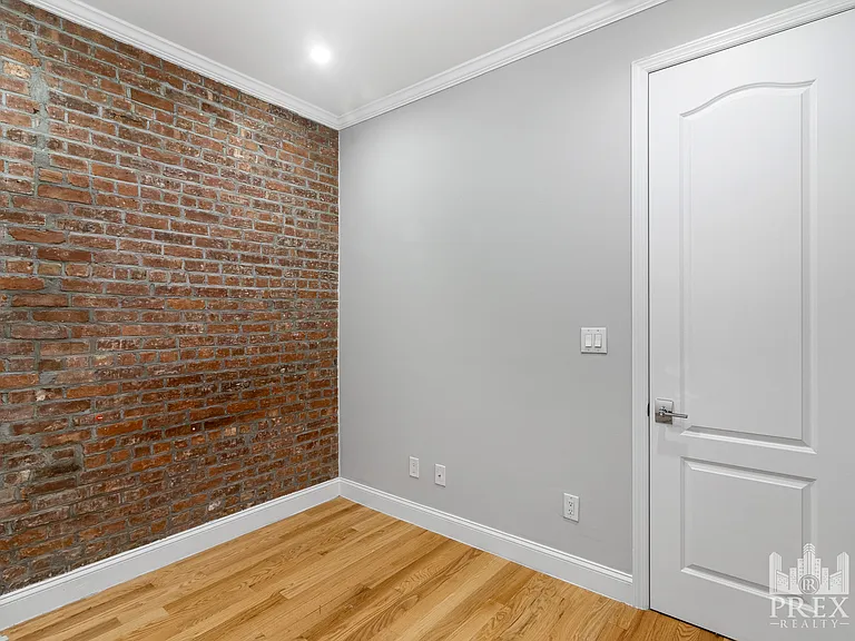 168 E 82nd St #2B — Photo 7